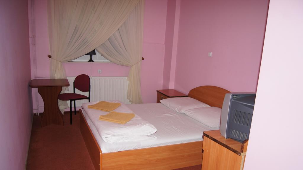 Zajazd Fadom Łomża Extérieur photo